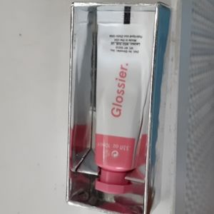 Glossier Cloud Paint Seamless Cheek Color in Puff -- peachy pink